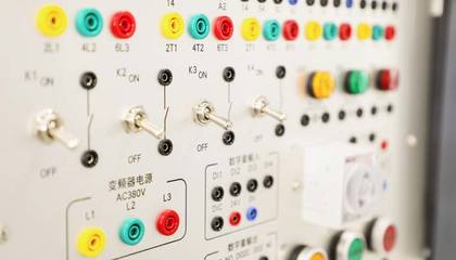 如何判断感应电流方向及其在电气信号设备装置制造中的应用